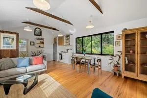 The cabin at the edge of town - Deer Vale