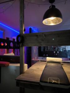 Maisons d'hotes Love-room Discret 40 m2 Bormes les mimosas village avec Terrasse : photos des chambres