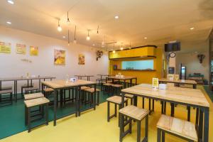 RedDoorz at Taman Galaxy Bekasi