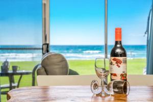 Absolute Beachfront Apartment 8B