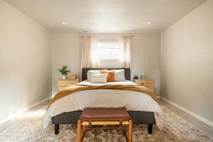 Cozy Getaway - Perfect Base for Exploring Colorado Springs