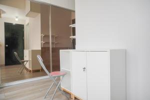 Warm and Comfort Living 1BR at 8th Ambassade Kuningan Apartment By Travelio