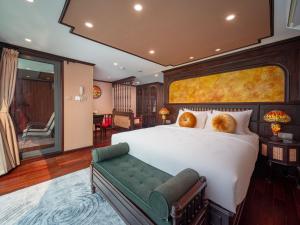 Indochine Grand Lan Ha Bay