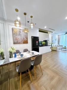 Luxury Apartment in Vinhomes Times City - KaBi Home
