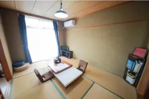 桜島の廃校を使った和室ゲストハウスulalaふるさと - Kanoya