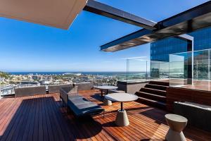 16 on Bree Luxury & Living