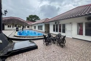 RedDoorz at RCK Megamendung Puncak - Cipayung