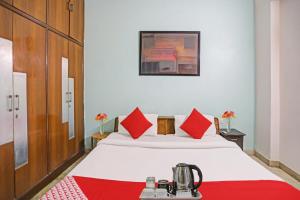 Hotel O Premium Stay Near Dlf Avenue Saket