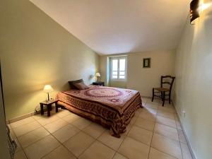 Maisons de vacances Maison de village climatisee avec terrasse, garage prive a Argeles - FR-1-225-827 : photos des chambres