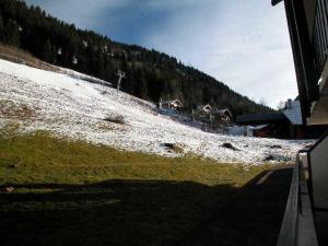 Studio confortable pour 3 près des remontées - Balcon et mobilier jardin - FR-1-676-217