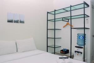Best and Stylish Studio Unit Springlake Summarecon Apartment By Travelio