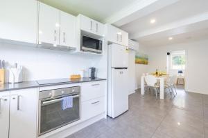 Shells on the Shore, 9 Lentara St- Wi-Fi, Air con, Boat Parking, Linen