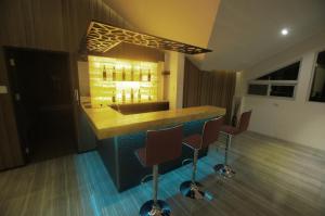 One House Luxury Home Unit2