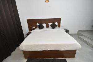 Benny baga beach away