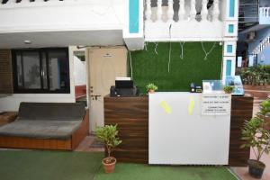 Studio apartment hotel blue ocean baga beach