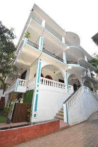 Studio apartment hotel blue ocean baga beach