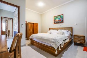 Unwind in 2BDR Ubud Villa Oceania - Huge Pool & Lawn