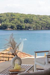 Waterfront Studio Room for Four - Breathtaking Coastal Escape at Caringbah South