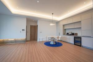 private Villa #Terrace #Parking available #Swimming pool