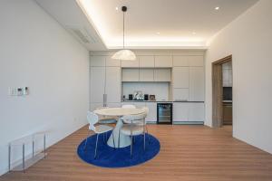 private Villa #Terrace #Parking available #Swimming pool