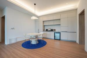 private Villa #Terrace #Parking available #Swimming pool