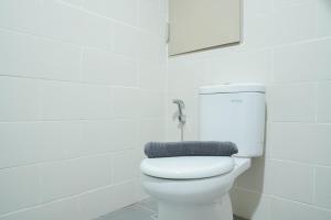 New Furnish and Homey 1BR Apartment at Pejaten Park Residence By Travelio