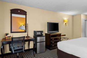 Comfort Inn & Suites Somerset - New Brunswick