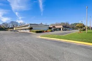 Rodeway Inn - ماثيوز