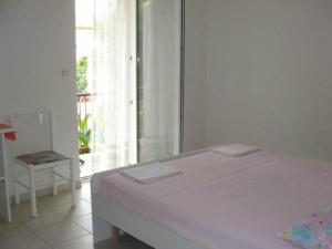 Apartments Boguvila - One-Bedroom Apartment with Terrace A3 - ST