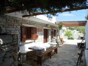 Mitato traditional house in Naxos - Kinitharos
