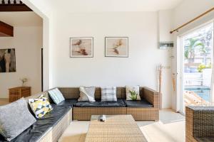 liwei warmth pool villa