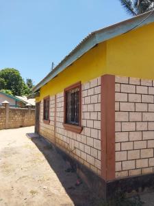 Home for holiday at Urithi Eastate Utange