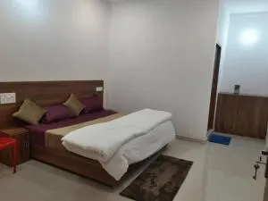 Krrish Residency - Gupta Kāshi