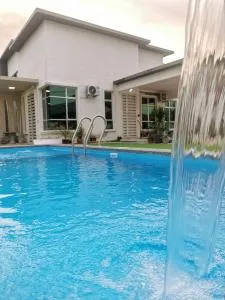 Homestay 88A Melaka for 9 pax with Private Pool, Smart TV, Netflix and Wifi - Kampong Balik Hutan