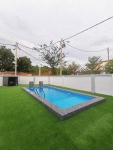 Homestay 88A Melaka for 9 pax with Private Pool, Smart TV, Netflix and Wifi