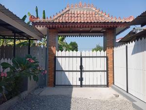 Phòng Giường Đôi Có Phòng Tắm Riêng (Double Room with Private Bathroom)