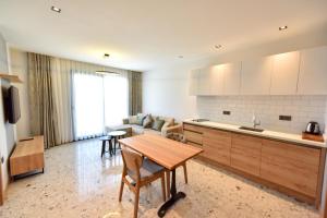 Avilia Suites