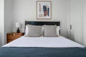 UWS 1BR w WD nr Lincoln Center NYC-1187