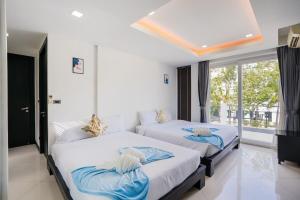 Divertida, Pool Villa