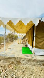 Overlander Campsite