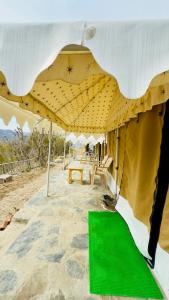 Overlander Campsite