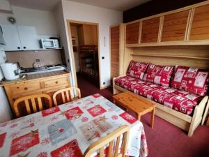 Résidence Les Charmettes - Studio avec coin motagne 4 personnes Montalbert MAE-9294