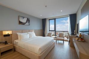 Hùng Vương Hotel - Stay 24h