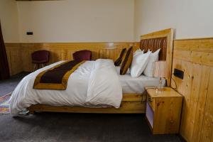 Astro Retreat - Pangong