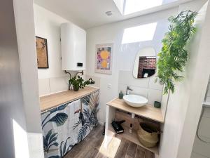 Appartements L echappee Remoise, jacuzzi proche caves champagne : photos des chambres