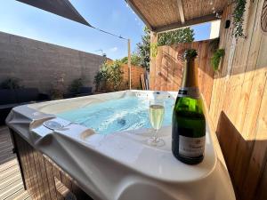 L échappée Rémoise, jacuzzi proche caves champagne