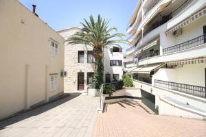 Obradovic beach apartment