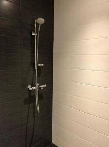 Huoneisto terassilla & parkkipaikalla