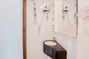 Comfortable and Homey Studio Apartment at Sky House Alam Sutera By Travelio