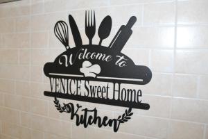 VENICE Sweet Home - your home in a beautiful neighborhood of the City of Venice